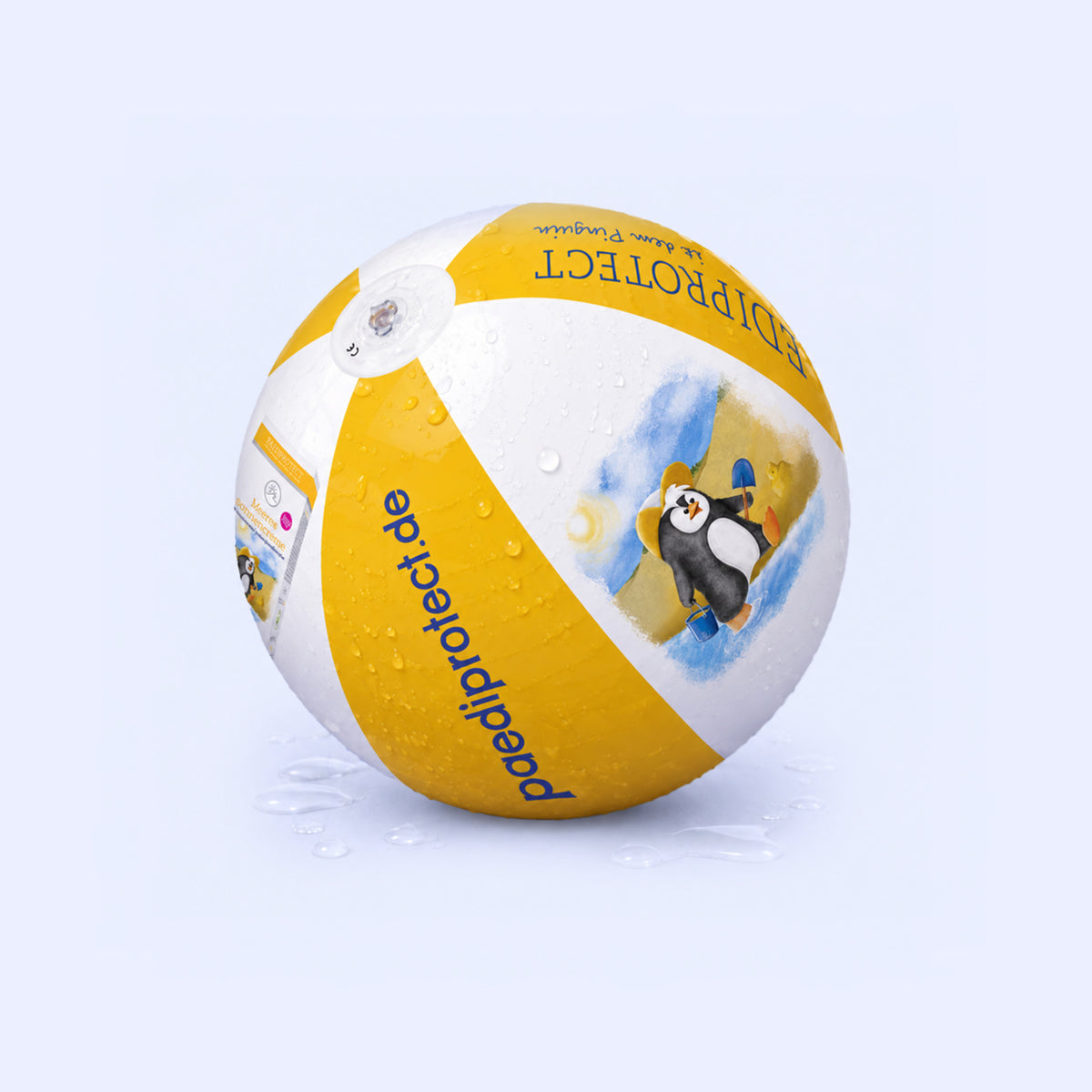 Gelb-weißer PAEDIPROTECT Wasserball mit Pinguin Pauli und paediprotect.de.