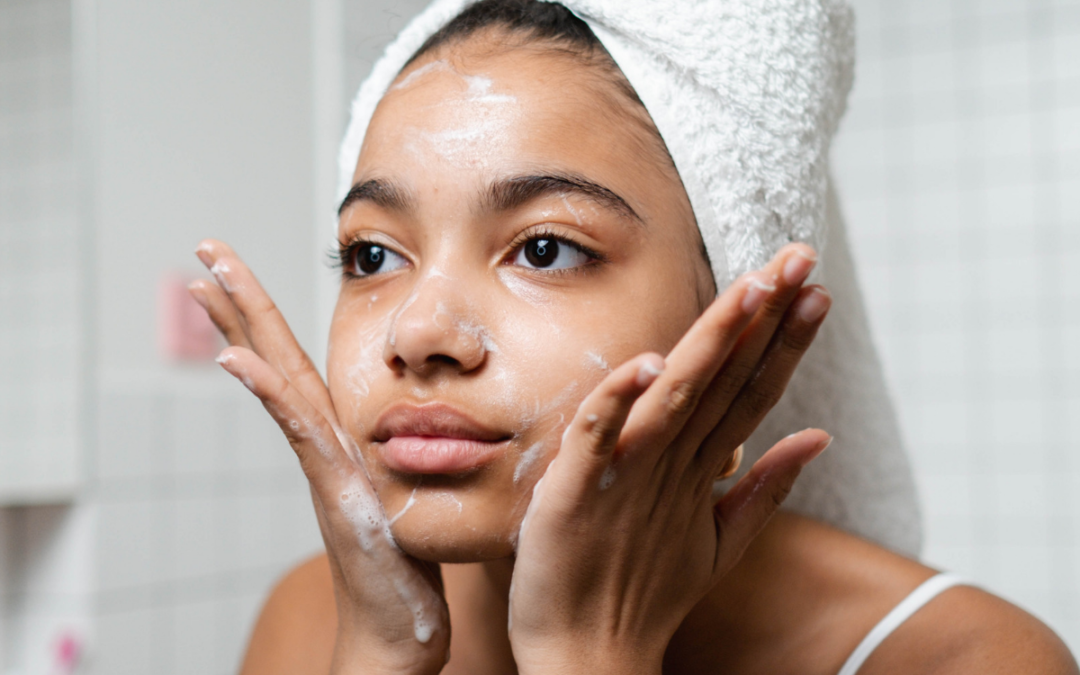 Milde Hautpflegeroutine für Erwachsene